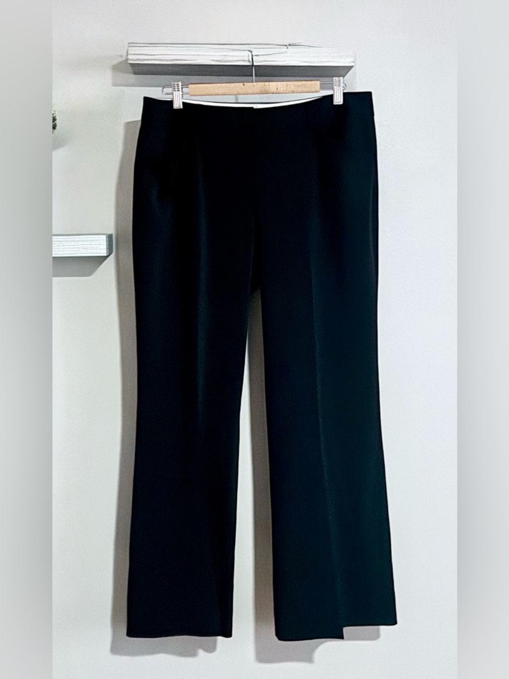 Elie Tahari Dress Pants Size 32 Black Tailored Career Pants Like New